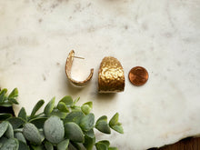 Load image into Gallery viewer, The Byron
