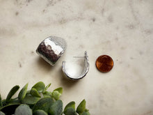 Load image into Gallery viewer, The Byron
