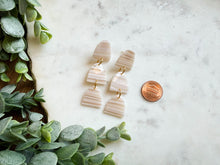 Load image into Gallery viewer, The Devon
