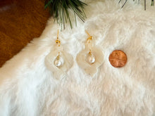 Load image into Gallery viewer, Pearl Ornament Drops
